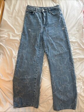 Zara Blue Relaxed Wide-Leg Jeans with Subtle Scribble Wash